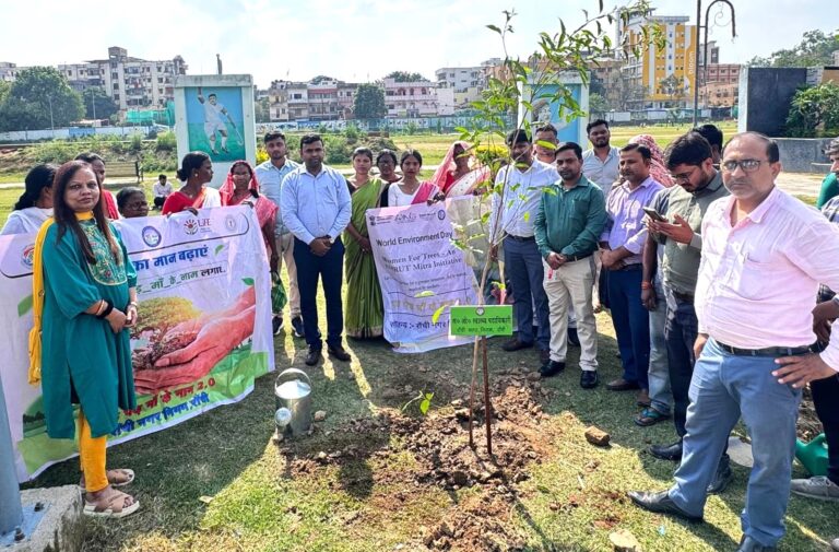 विश्व पर्यावरण दिवस पर RMC ने लगाए 5000 पौधे, प्लास्टिक मुक्त शहर का लिया संकल्प