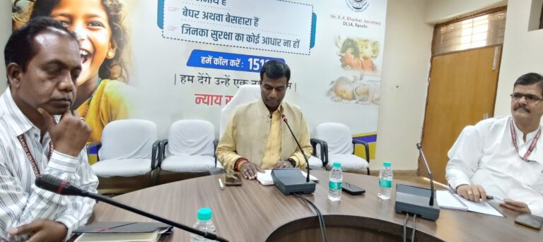 उपायुक्त मंजूनाथ भजंत्री ने की विभिन्न विकास कार्यों की समीक्षा, जनहित को लेकर गंभीर