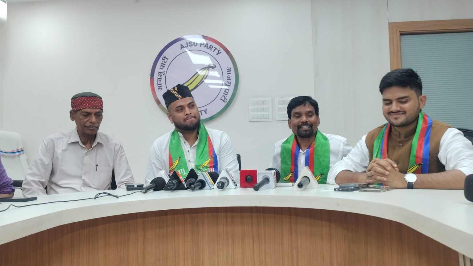 आजसू पार्टी का “नौकरी दो हेमंत सरकार” अभियान 9 अगस्त से, निजी क्षेत्र में आरक्षण पर आंदोलन तेज, कोर्ट जाने की भी तैयारी