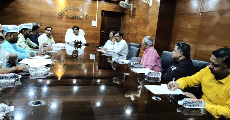 चुनाव में पारदर्शिता को लेकर निर्वाचन आयोग सख्त, सभी मतदान केंद्रों पर BLA नियुक्त करने का निर्देश