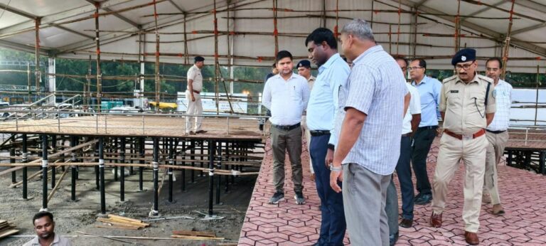 स्वतंत्रता दिवस से पहले मोरहाबादी मैदान में DC का स्पेशल निरीक्षण, जानें क्या-क्या हुई तैयारियां