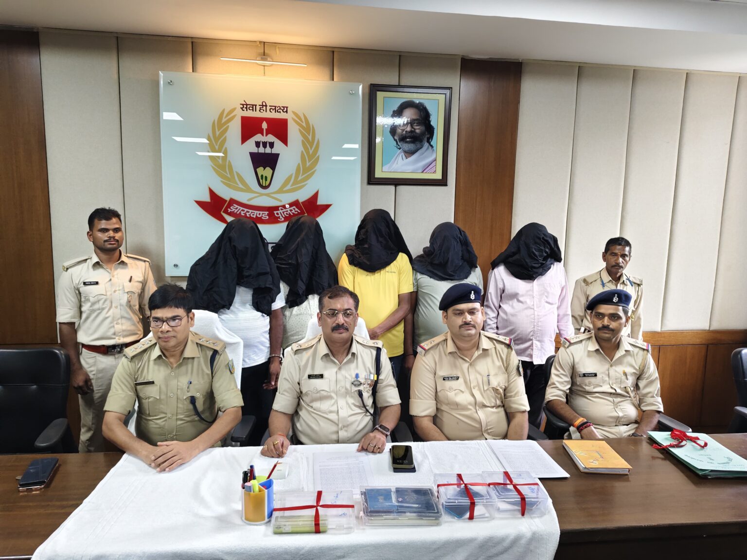50 दिन माफिया के कब्जे में, कंटेनर में छिपाकर रखा, डंकी रूट से अमेरिका भेजे गए 12 लोग