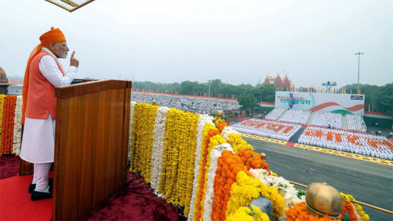 लाल किले से पीएम मोदी का ऐलान – सेमीकंडक्टर से सुदर्शन चक्र तक आत्मनिर्भर भारत का रोडमैप