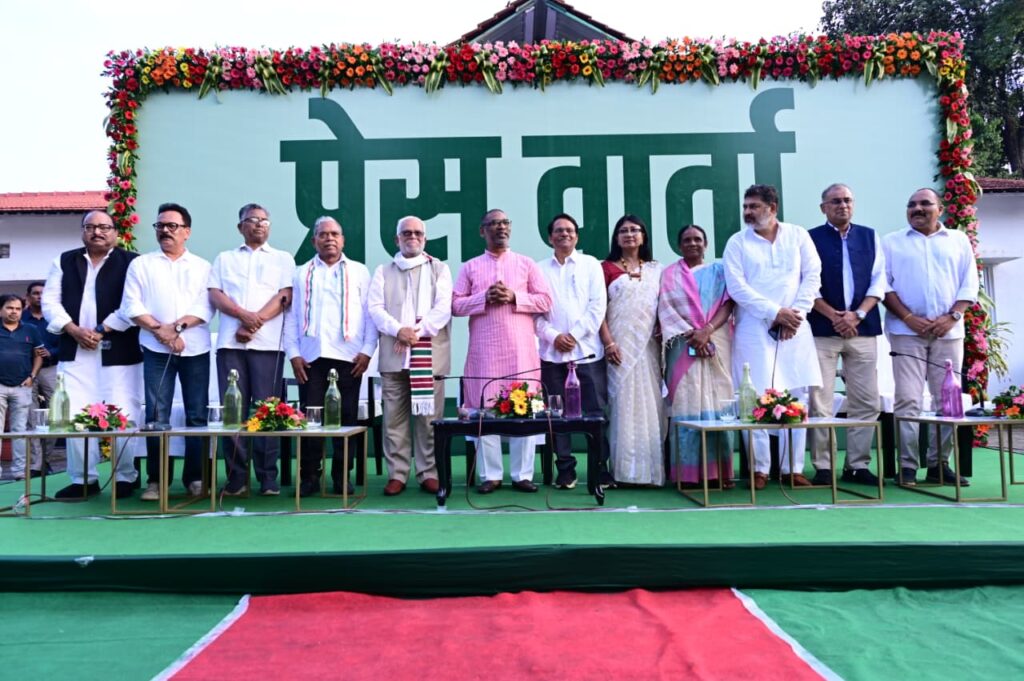कांग्रेस और झामुमो नेताओं की एकजुट उपस्थिति ने बढ़ाई चुनावी हलचल
