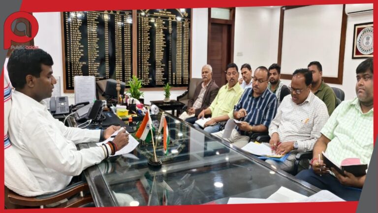 सड़क परियोजनाओं की धीमी प्रगति पर उपायुक्त मंजूनाथ भजन्त्री ने जताई नाराजगी