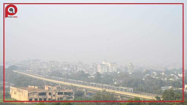 ठंड, कोहरा और प्रदूषण का ट्रिपल अटैक; दिल्ली-NCR में सांसों पर संकट NCR residents facing triple crisis of cold, fog and pollution, AQI crosses 400, no signs of relief visible