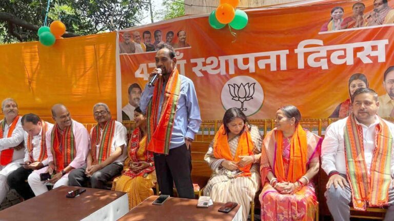 जमशेदपुर में भाजपा का 47वां स्थापना दिवस धूमधाम से मनाया गया