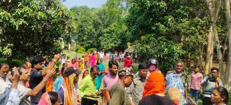 जमशेदपुर के रिसॉर्ट में आपत्तिजनक हालत में मिले जोड़े, मैनेजर की पिटाई