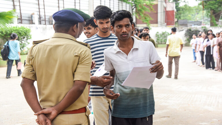 NEET (UG) 2026 परीक्षा रद्द: अब CBI करेगी पेपर लीक की जांच, दोबारा होगा एग्जाम